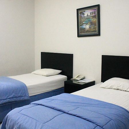 Carica Homestay Σουραμπάγια Εξωτερικό φωτογραφία