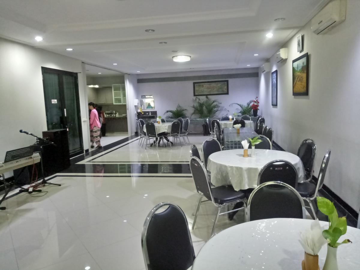 Carica Homestay Σουραμπάγια Εξωτερικό φωτογραφία